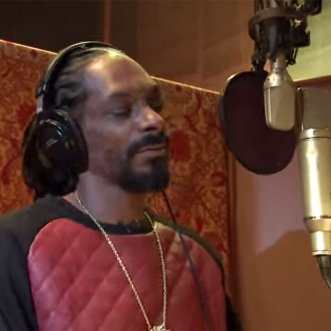 Preview Snoop Dogg's Voice Pack for "Call of Duty: Ghosts"