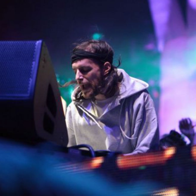 Girl Talk Brings Out Busta Rhymes, E-40, Too $Short & Juicy J During Coachella Set