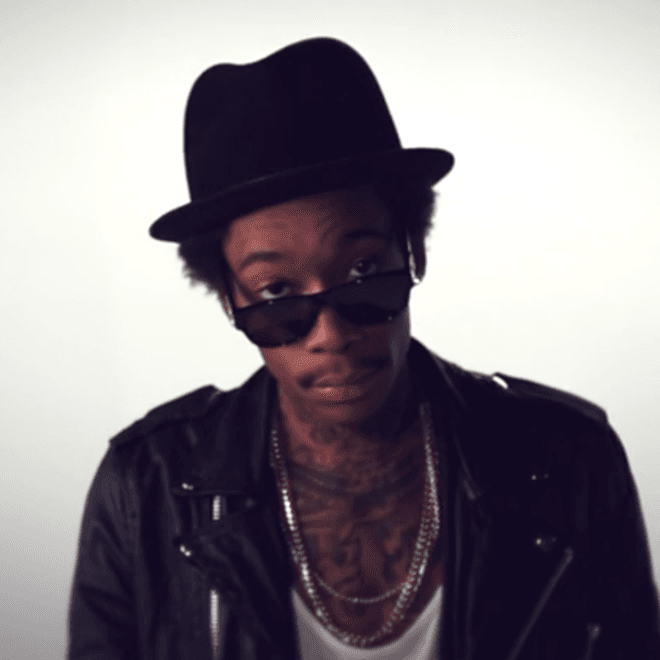 Wiz Khalifa featuring Problem - Smokin Drink