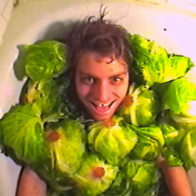 Mac DeMarco - Passing Out Pieces