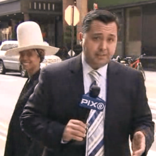 Erykah Badu Tries to Kiss News Anchor During Live TV Broadcast