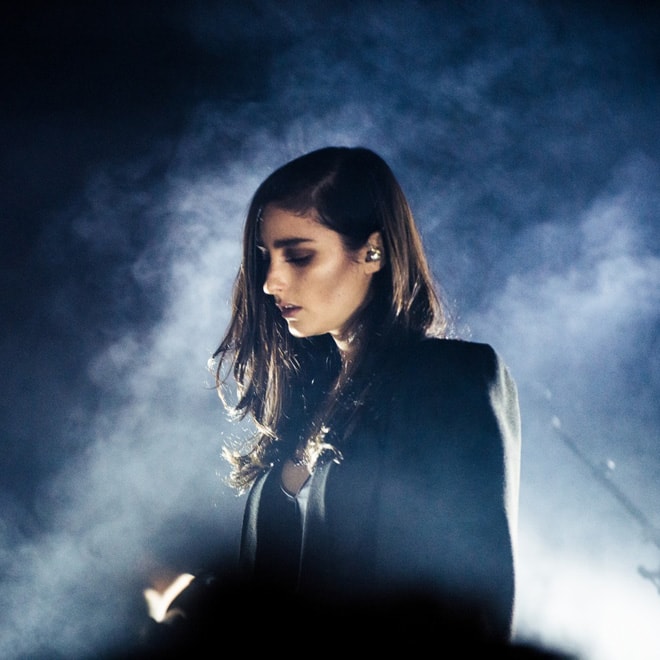 Banks - Beggin For Thread