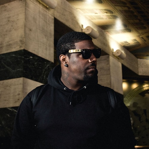 King Chip featuring Casey Veggies - Lipstick On The Blunt