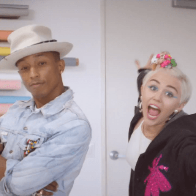 Pharrell Williams featuring Miley Cyrus - Come Get It Bae