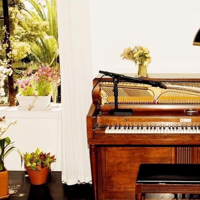 Emile Haynie featuring Charlotte Gainsbourg, Devonte Hynes and Sampha - A Kiss Goodbye