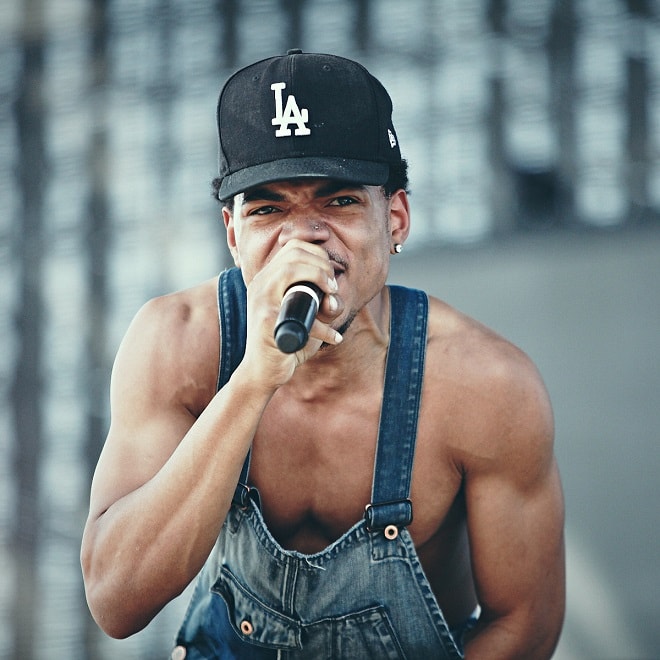 Chance the Rapper Brings out R. Kelly at Lollapalooza