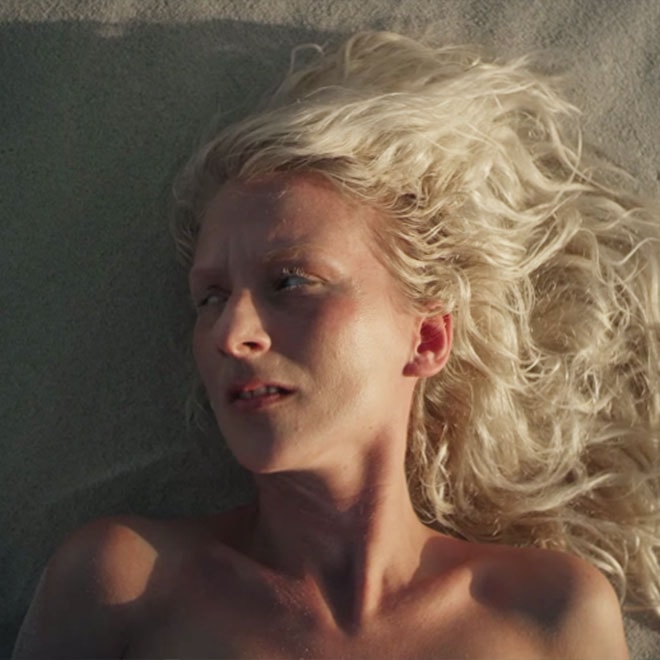 iamamiwhoami - blue blue