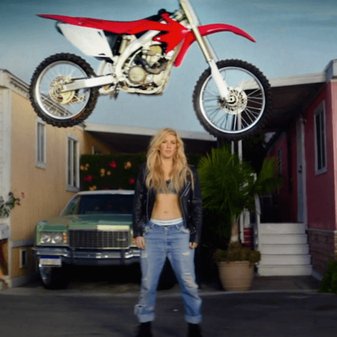 Calvin Harris featuring Ellie Goulding - Outside