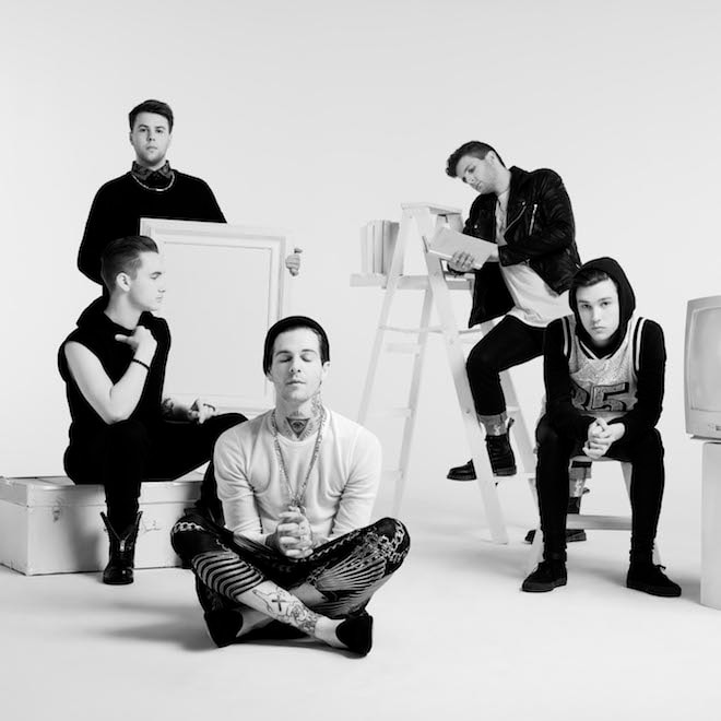 The Neighbourhood - #000000 & #FFFFFF (Mixtape)