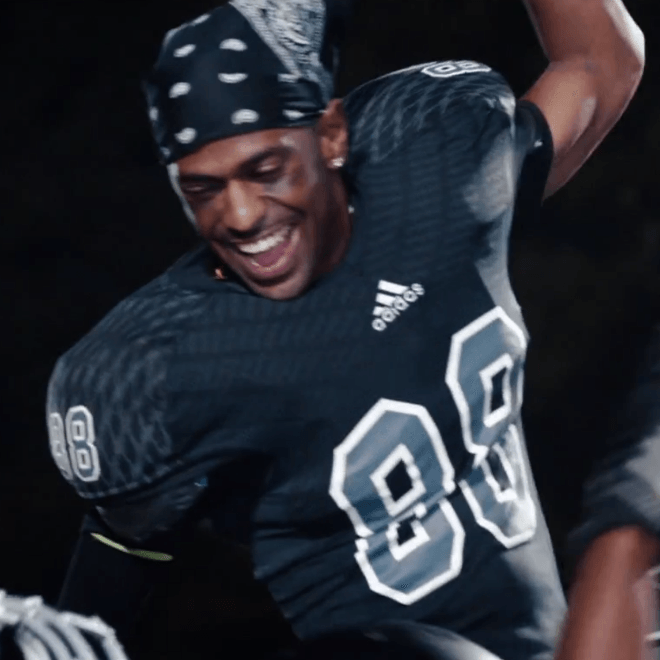 Big Sean featuring E-40, Kanye West & DJ Mustard - I Don't F*** With You