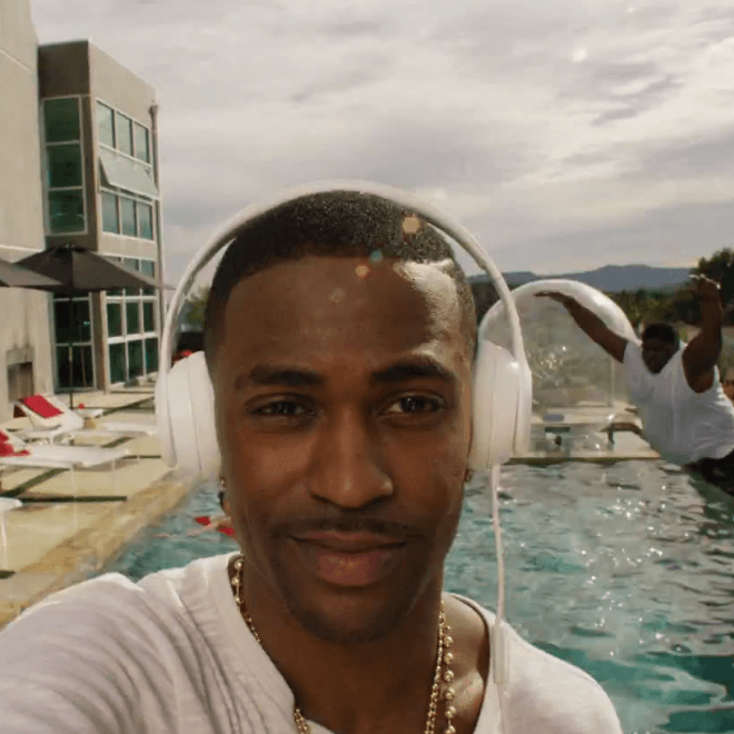 Big Sean, Nicki Minaj & More Star In Beats by Dre’s #SoloSelfie Commercial