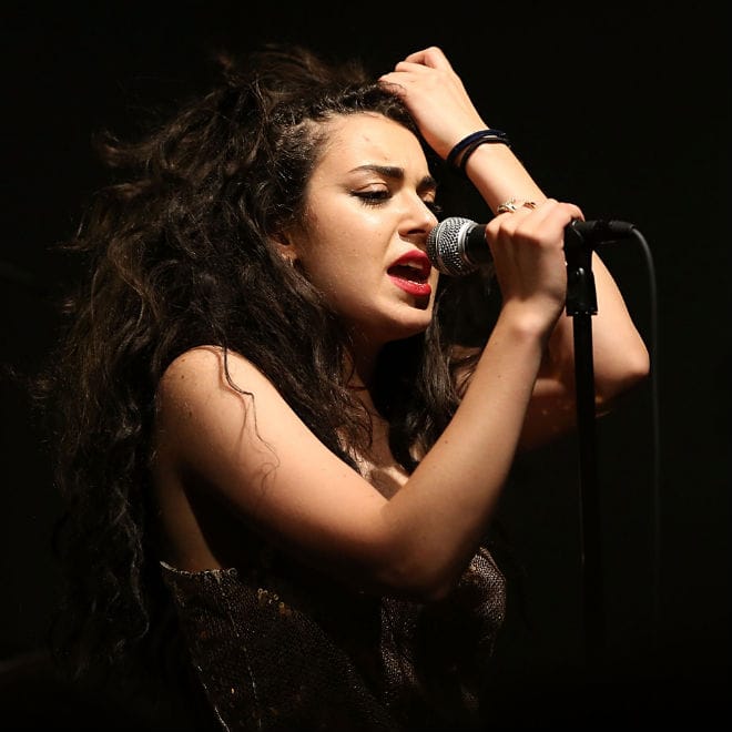 Charli XCX – Breaking Up
