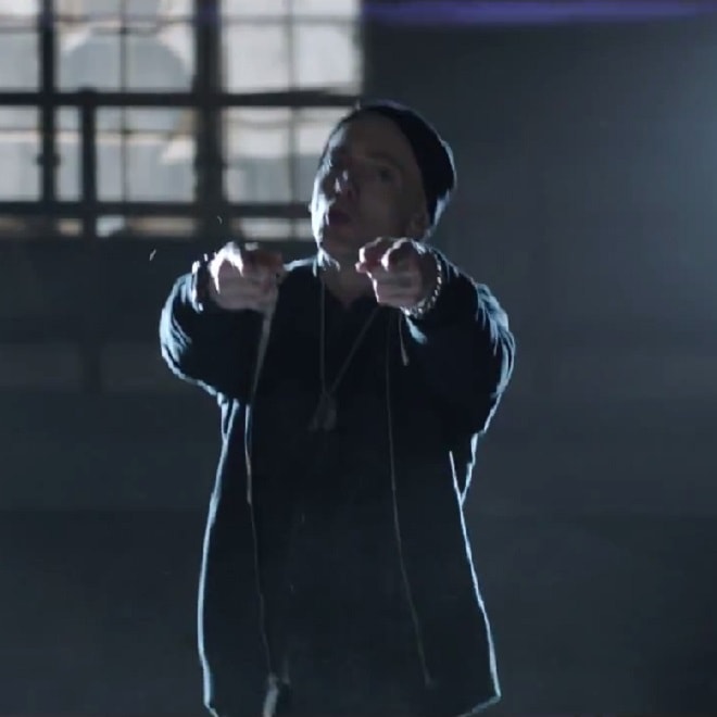 Eminem featuring Sia - Guts Over Fear