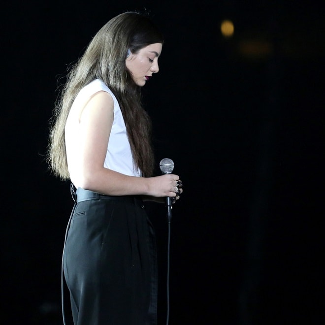 Lorde Covers Jeremih's "Don't Tell Em" and Performs Kanye's Version of "Yellow Flicker Beat"