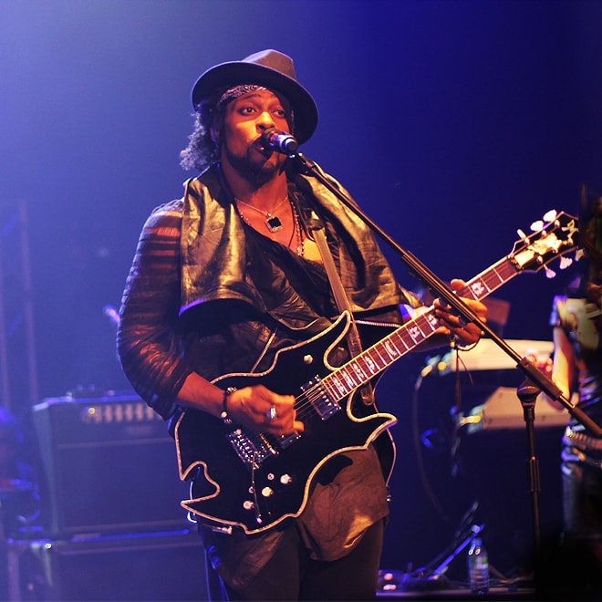 D'Angelo Speaks on Influences in Insightful Interview