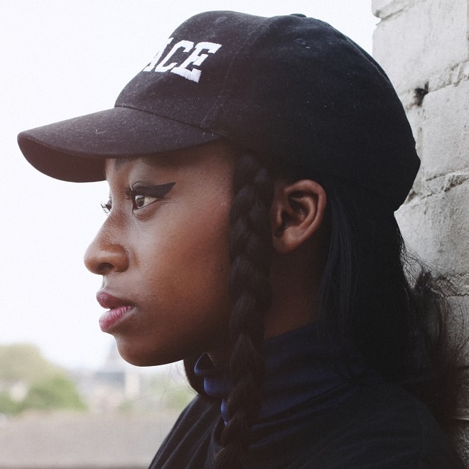 Little Simz featuring Tiffany Gouche - Closer