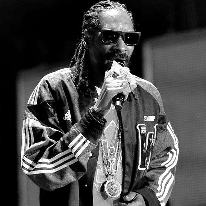 Snoop Dogg & Pharrell Perform New Song "Peaches N Cream"