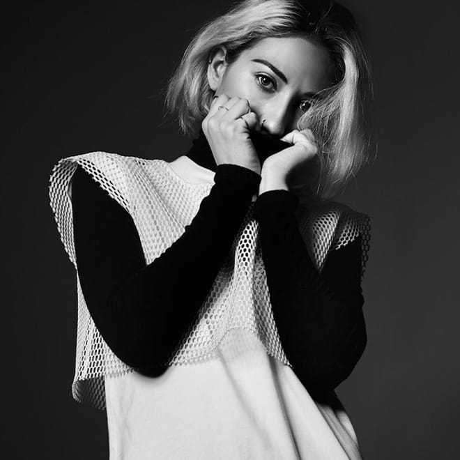 Tei Shi - Bassically (HONNE Remix)