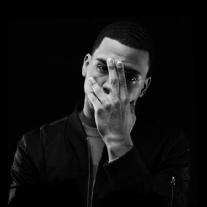 Frank McFly featuring Creative Gold - Black Out