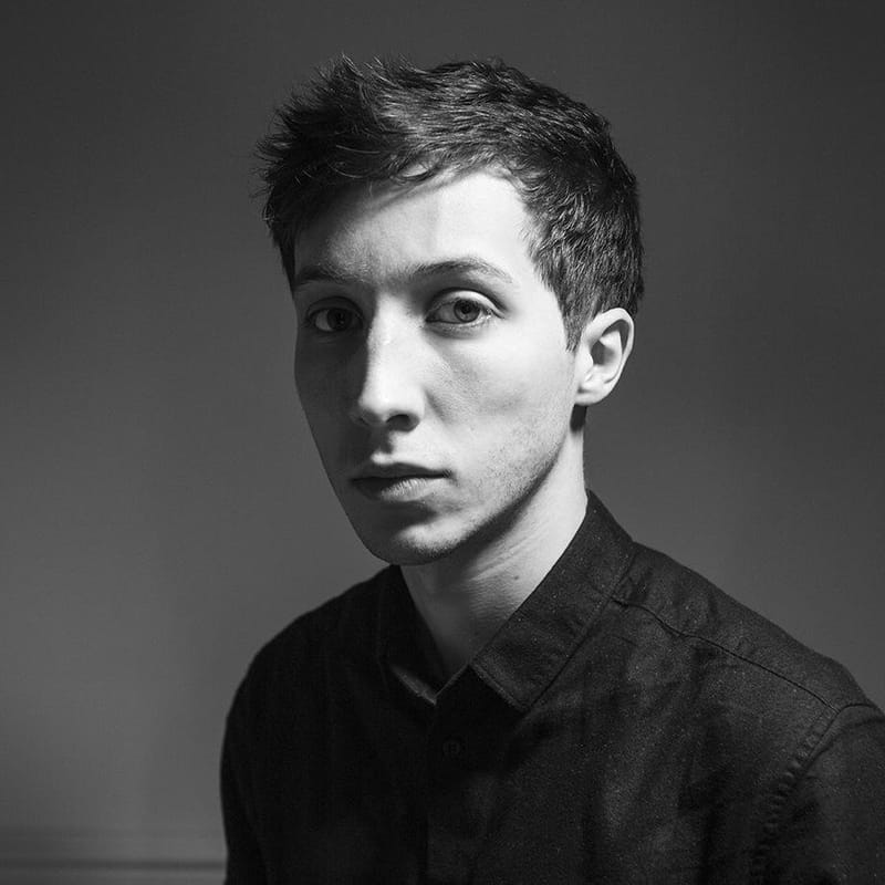 PREMIERE: Superpoze - Overseas