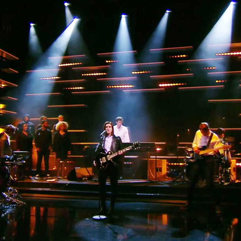 The xx Perform "Loud Places" With a Live Choir