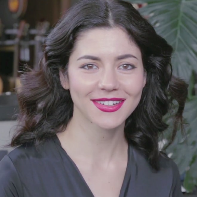 Watch Marina And The Diamonds Perform an Acoustic Version of “Happy”