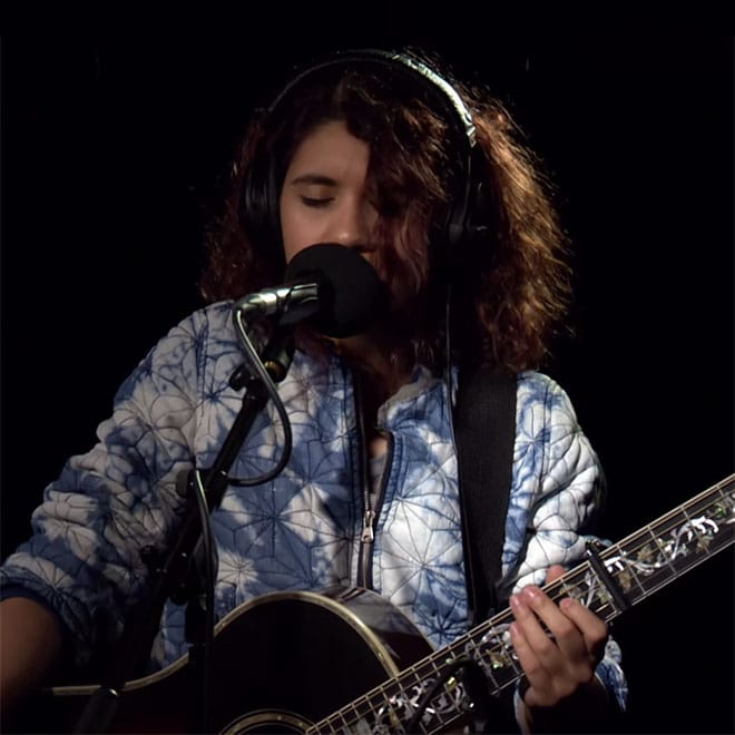 Alessia Cara Performs Acoustic Cover of "Bad Blood" by Taylor Swift featuring Kendrick Lamar