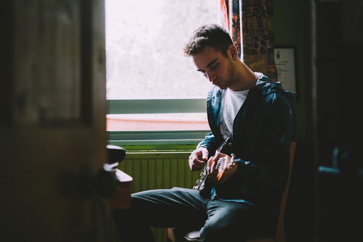 Listen to Tom Misch's Soothing Remix of Jordan Rakei's "Midnight Mischief"
