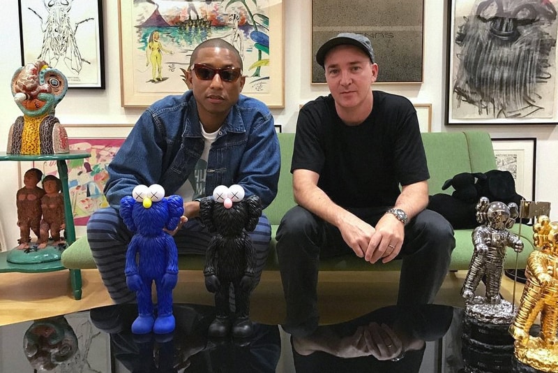 Pharrell Kaws BFF Companions Aperçu Bleu Noir Instagram