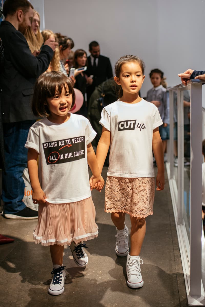 Défilé sacai kids colette Robes