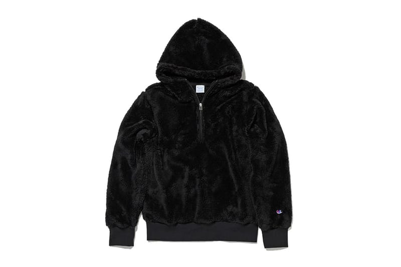 Champion x ADAM ET ROPÉ Pour Une Gamme De Sweats En Polaire