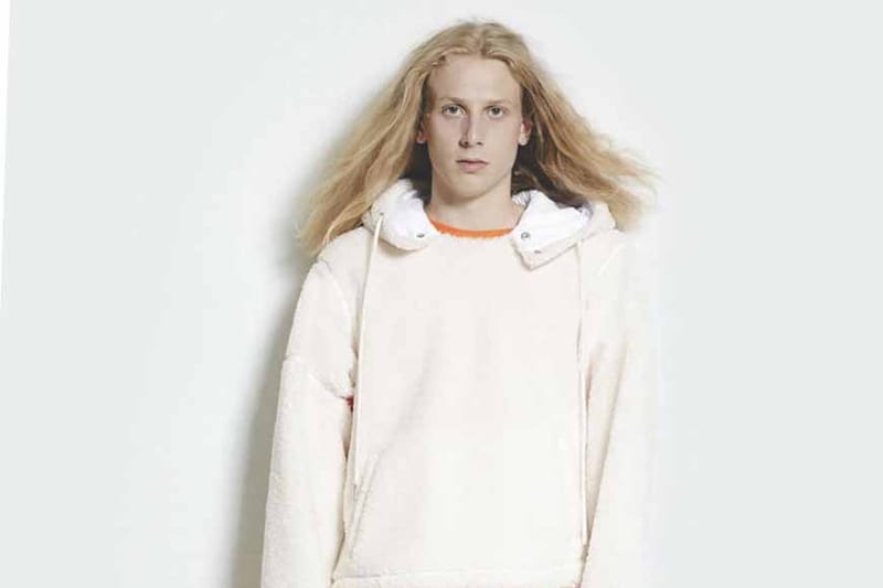 Helmut Lang Présente Sa Collection Resort 2018 Par Shayne Oliver