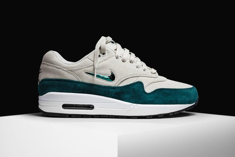 Une Bombe "Atomic Teal" Pour La Nike Air Max 1 Jewel