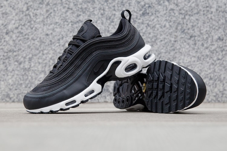 Nike Couple La Silhouette de La Air Max 97 Avec Celle De La TN