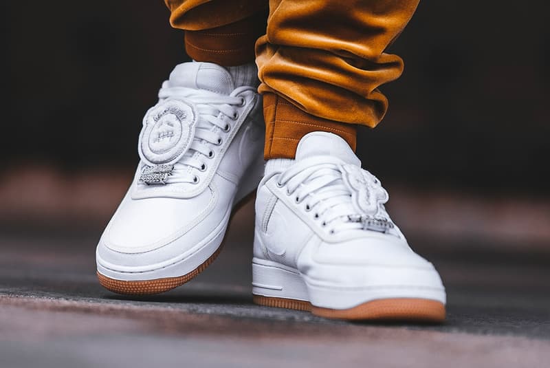 Air Force 1 Travis Scott Toile Semelle Gomme Virgule Velcro