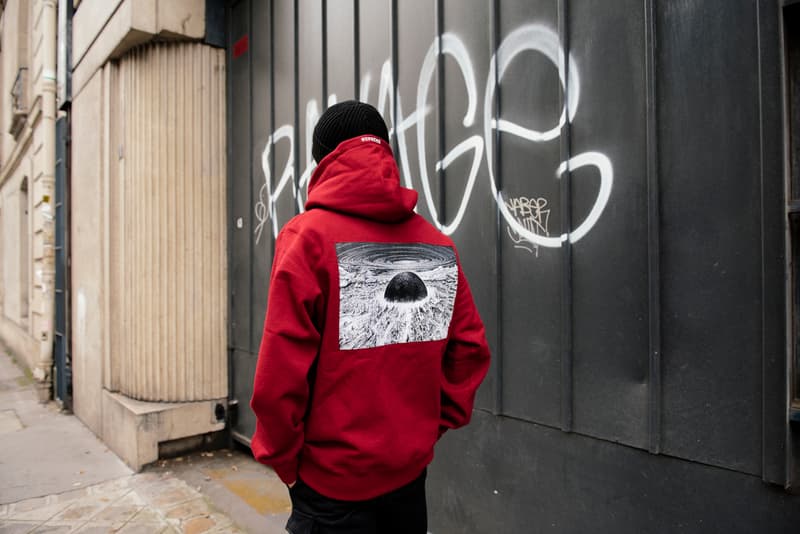 Supreme Akira Hoodie Noir Sortie Paris Paul Mougeot HYPEBEAST France