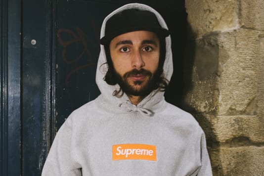 Visuels Portés Des Hoodies Box Logo De Supreme