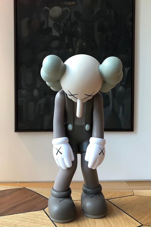 ▷ 3 figurines Small lie par Kaws, 2020, Design