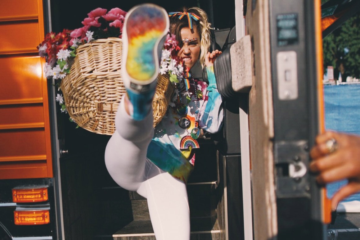 Miley Cyrus Aperçu Collection Collaboration Converse Nike Chanteuse Hannah Montana