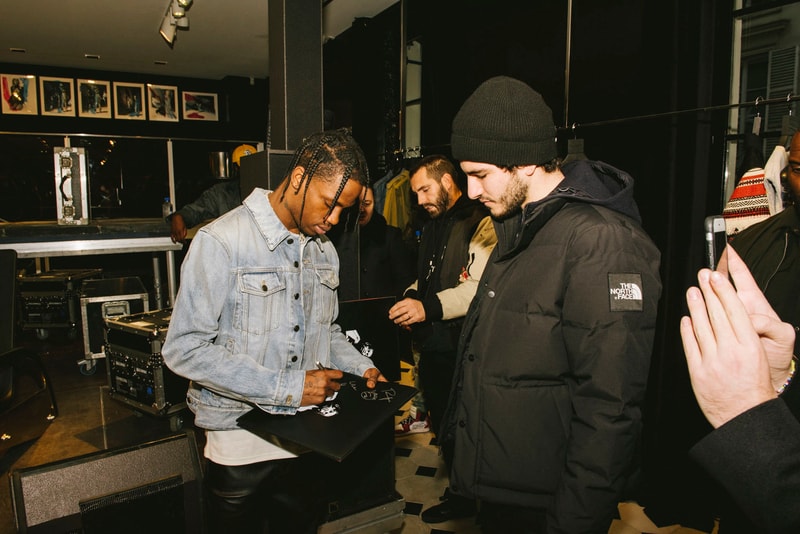 Signature Des Vinyles Travis Scott x Saint Laurent Chez Colette Concept Store Paris 213 Rue Saint-Honoré