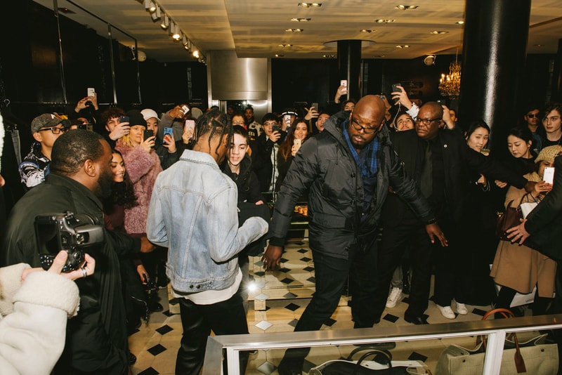 Signature Des Vinyles Travis Scott x Saint Laurent Chez Colette Concept Store Paris 213 Rue Saint-Honoré