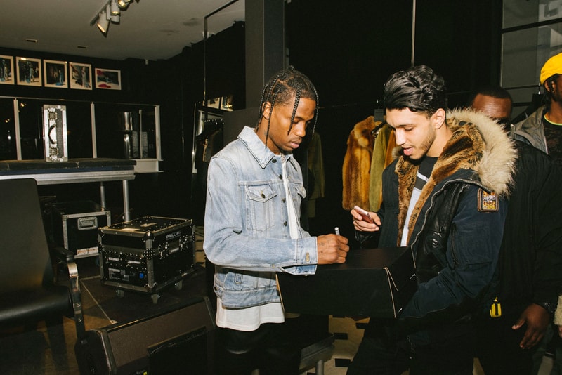 Signature Des Vinyles Travis Scott x Saint Laurent Chez Colette Concept Store Paris 213 Rue Saint-Honoré