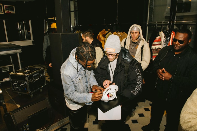 Signature Des Vinyles Travis Scott x Saint Laurent Chez Colette Concept Store Paris 213 Rue Saint-Honoré