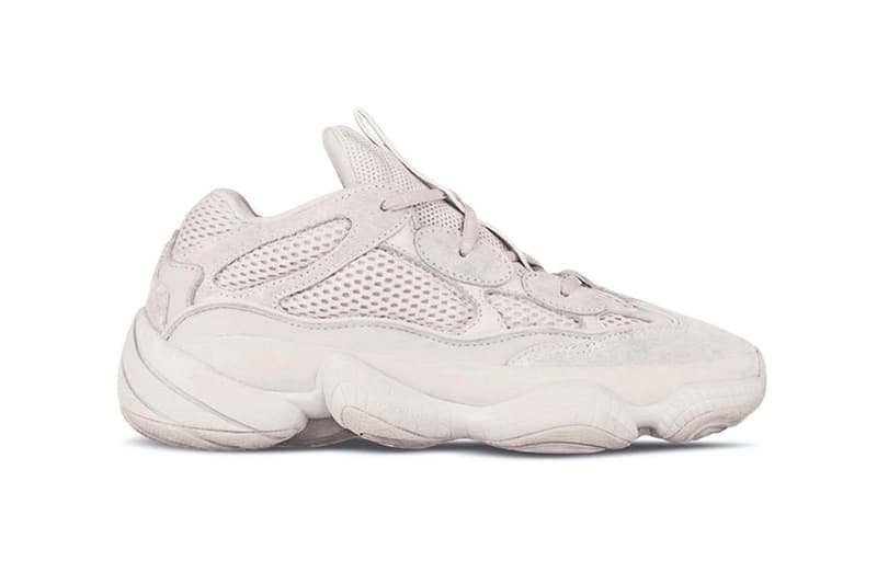 Gros plan adidas YEEZY Desert Rat 500 Blush