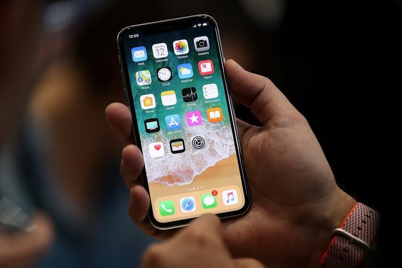 Apple iPhone X Production Ralentissement Prix Elevés