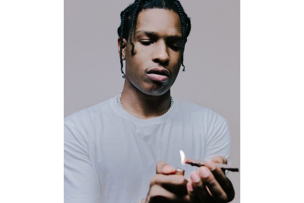 A$AP Rocky En Train D'Allumer Un Joint De Cannabis