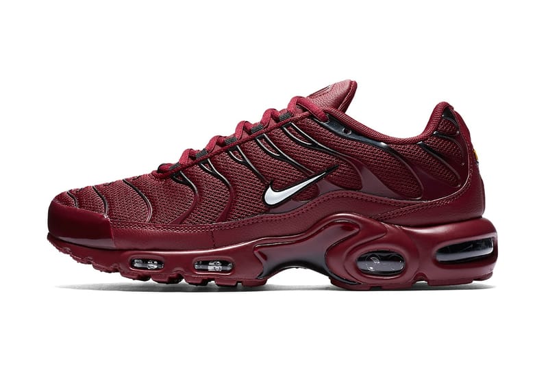 nike air max plus mens red