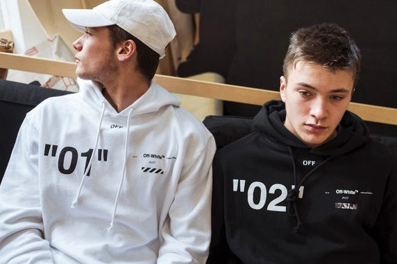 Off-White™ Casse Ses Prix Avec La Collection Capsule "For All"
