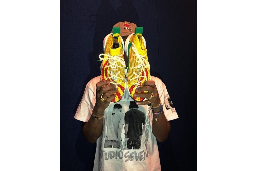 Pharell adidas BYW BOOS Your Wear Jaune Rouge Vert Instagram