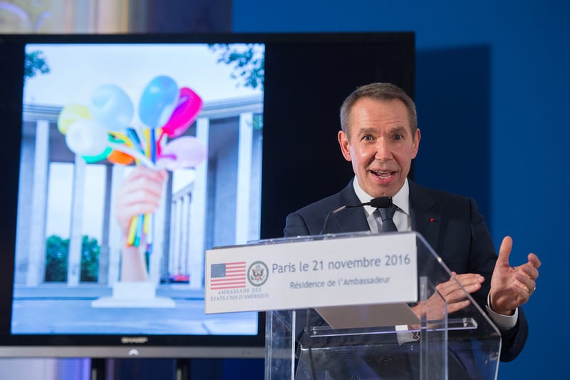 La Polémique Du "Bouquet Of Tulips" De Jeff Koons Reste Au Centre Des Débats